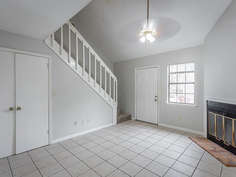 Amberwood Chalet: Modern Comfort in Chattanooga — Photo 4
