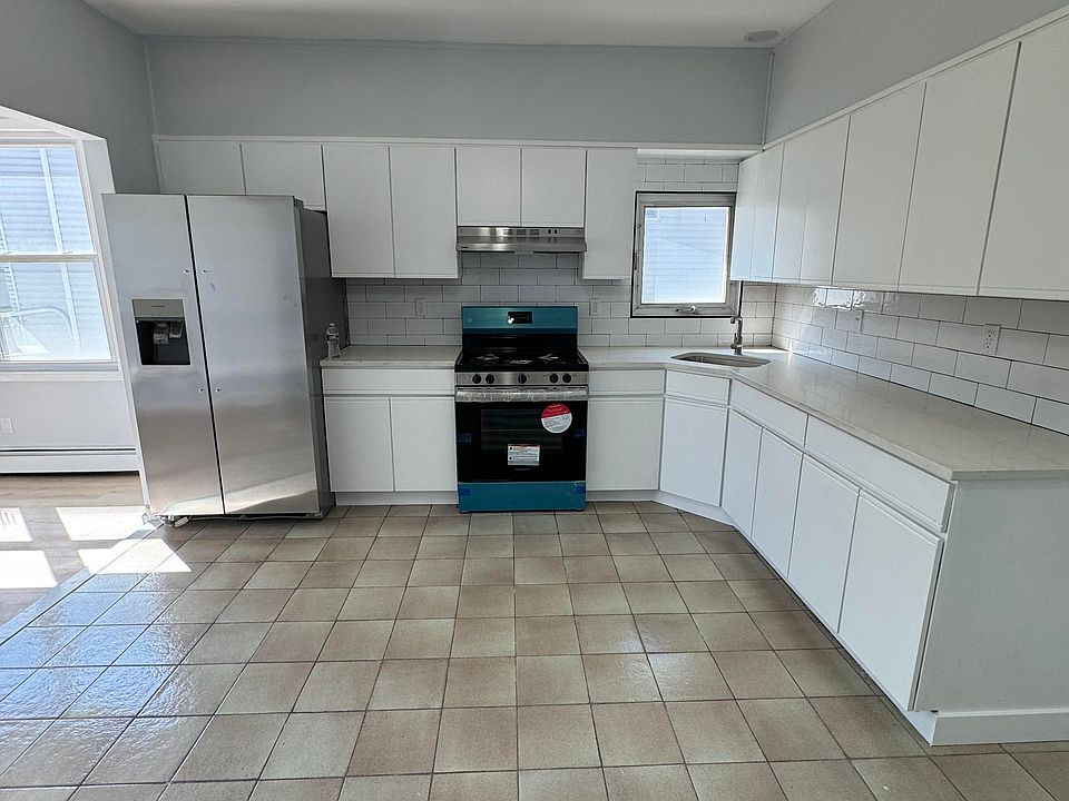 1st image of 339 Lincoln Ave Floor 2