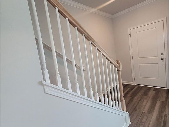 5th image of 113 BLUEBERRY Court NE