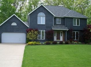 6708 Silvermound Dr, Mentor, OH 44060