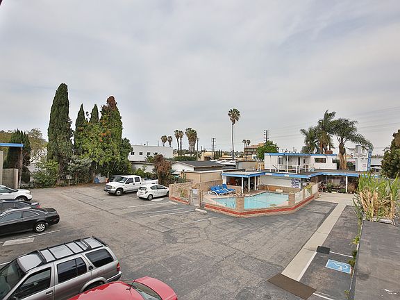 4th image of 3960 Pacific Coast Highway