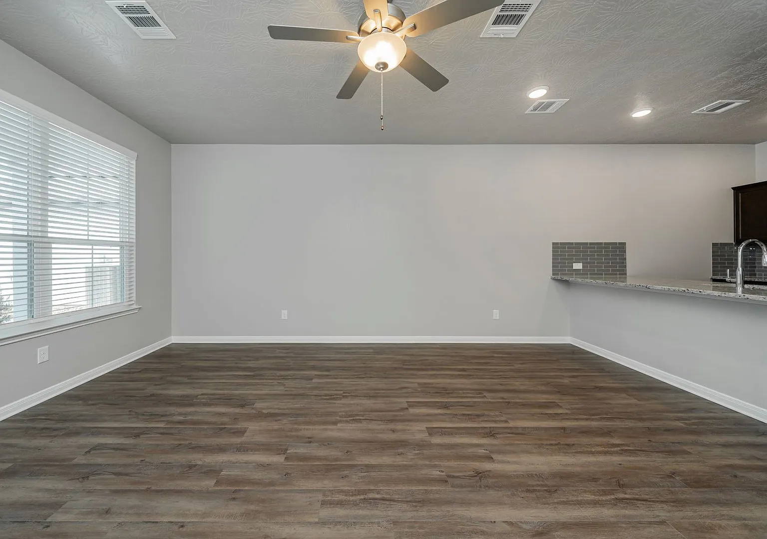 Where Style Meets Comfort: Elevate Your Living Experience — Photo 4