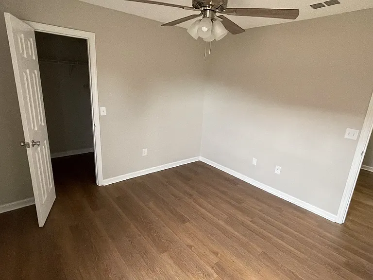 1952 Salisbury Way — Photo 20