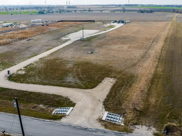 709 County Road 333, Granger, TX 76530