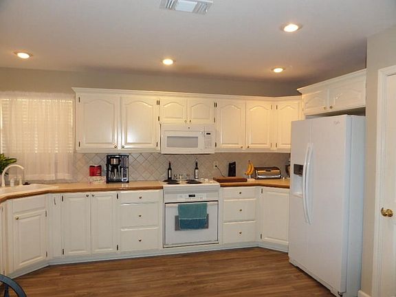2nd image of 1301 Hudson Pl