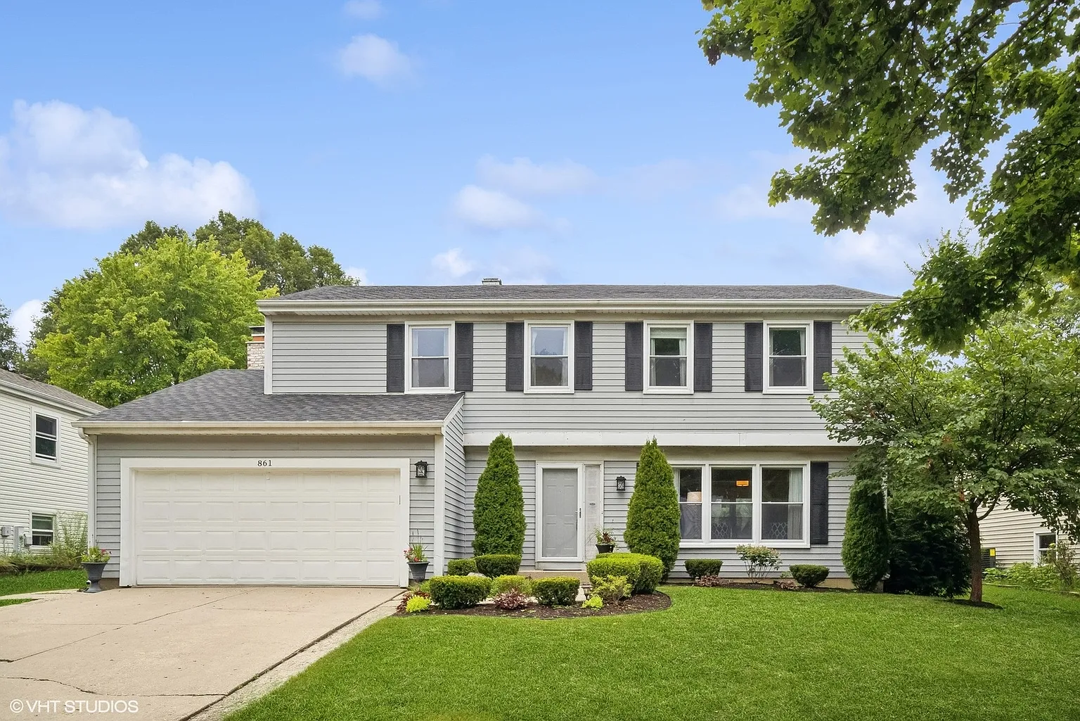 861 Chaucer Way photo 1
