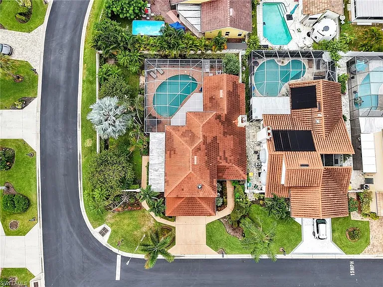 1256 Naples Lake Dr — Photo 4