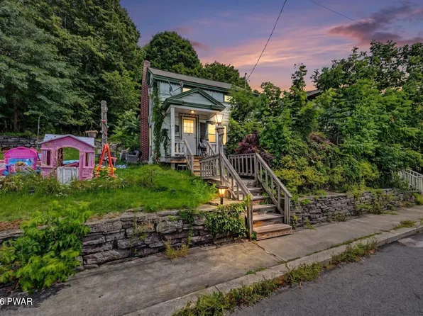 219 Willow Ave, Honesdale, PA 18431