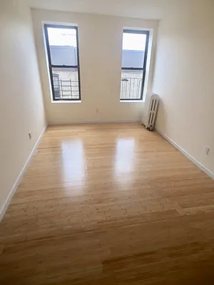 Rented by Bohemia Realty Group | media 36