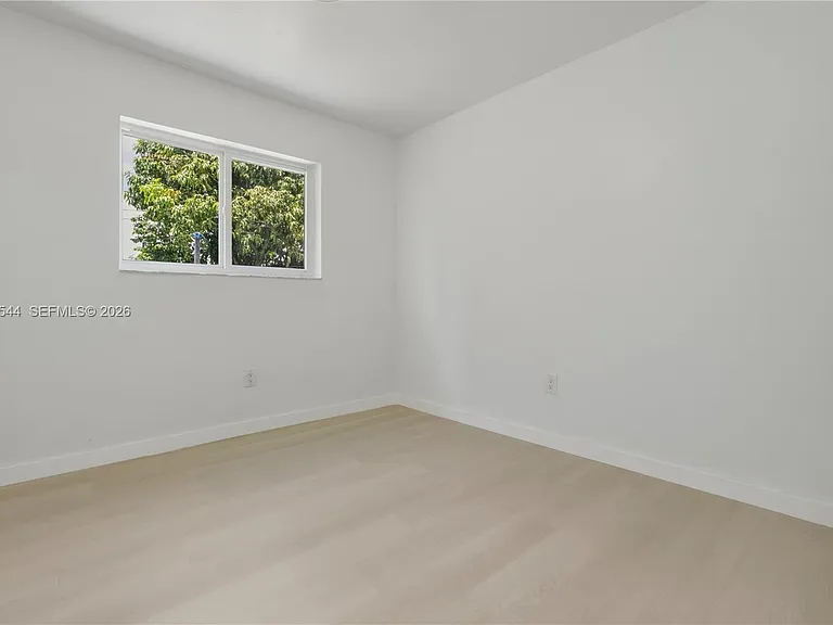 20440 NW 20th Ct — Photo 21