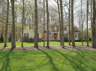 235 Edgewater Cir, Erie, PA 16509