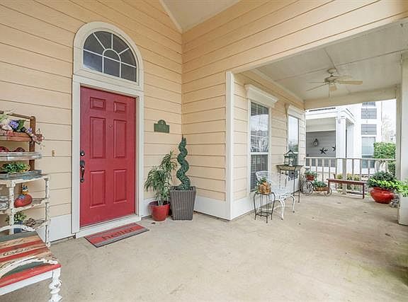 2nd image of 1404 Mountain Laurel Dr