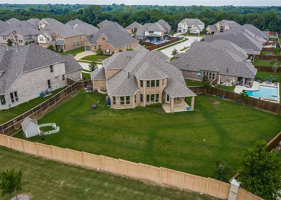 1st image of 7301 Clear Rapids Dr