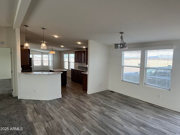 4th image of 36423 W Clarendon Avenue