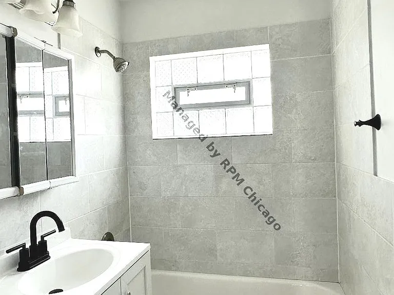 1420 N Harlem Ave #E — Photo 23