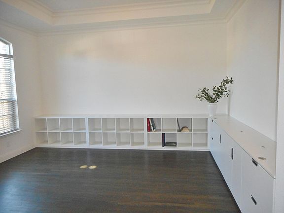 office with built-ins