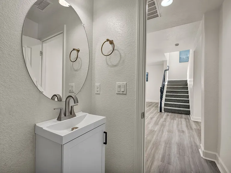 10677 Foxberry Park Dr — Photo 57