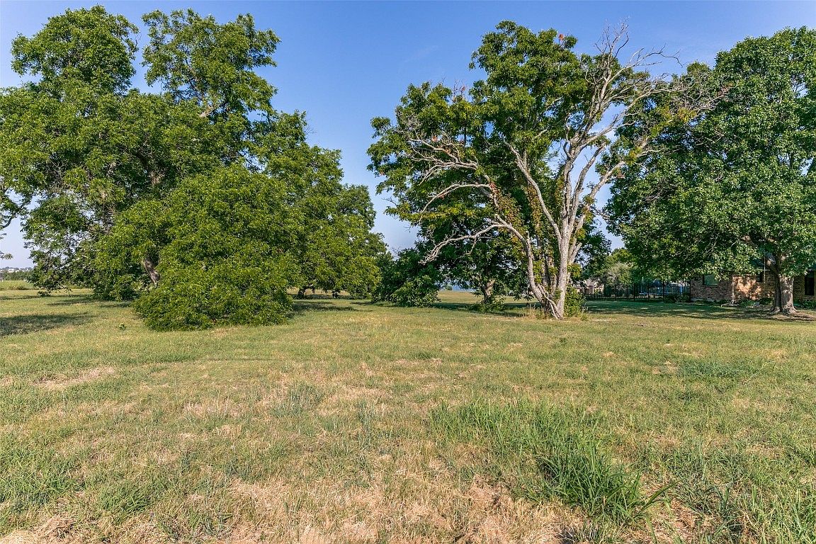 3917 Chiesa Rd, Rowlett, TX 75088 | MLS #20399703 | Zillow