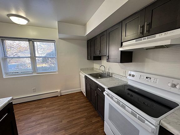 4th image of 20 Brewster Ave