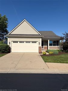 1053 Paddock Dr, South Lyon, MI, 48178