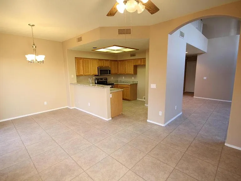 4907 W Wahalla Ln — Photo 3