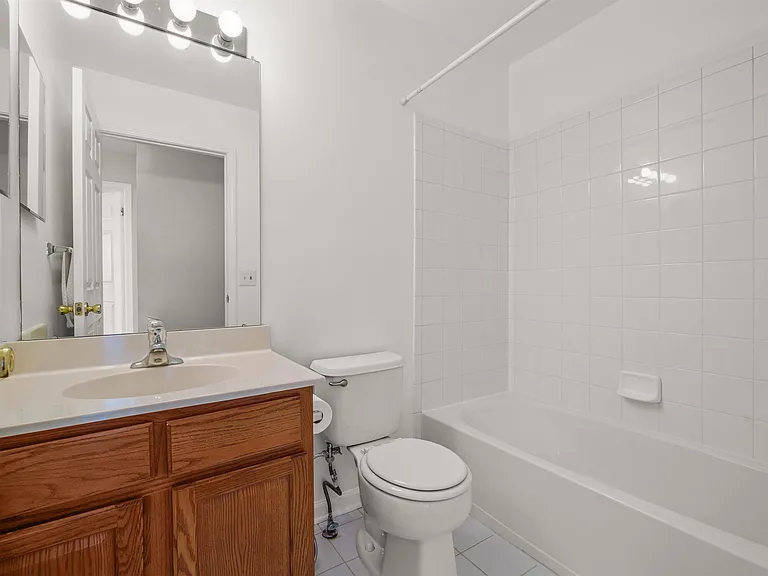 92 Lyon Ct — Photo 19