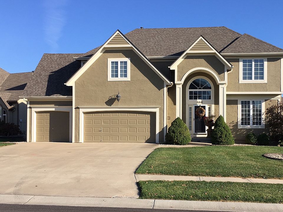 244 NE Hidden Valley Cir.