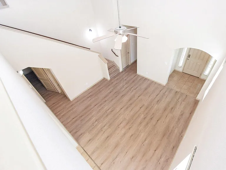 2106 Harmon Crest Ct — Photo 26