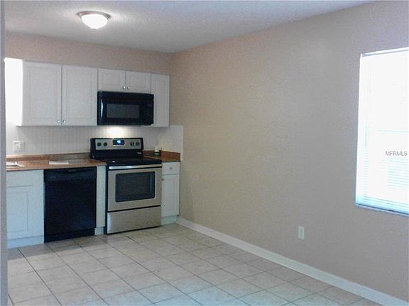 3rd image of 1815 Pecan Dr