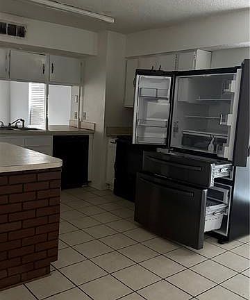 4th image of 2917 Kansas Ave APT A