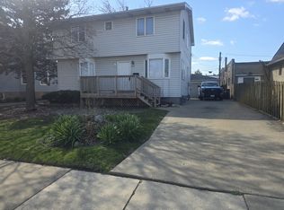 1957 Pine Rd, Homewood, IL 60430