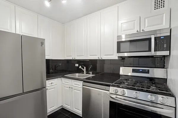 Sold by Level Group | media 6