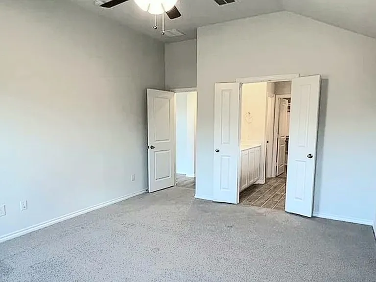 5825 Brookville Dr — Photo 11