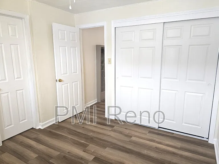 445 Roberts St #B — Photo 7