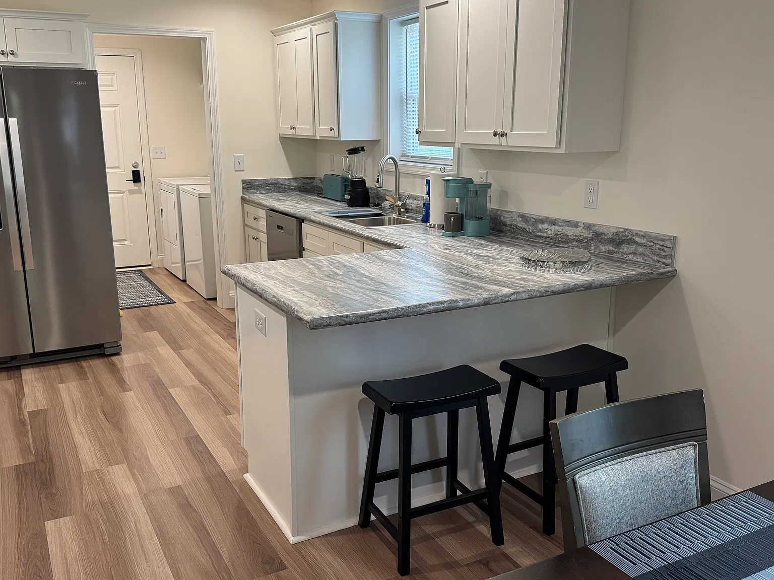 3 bed, 1350 sqft, $2,800 — Photo 4