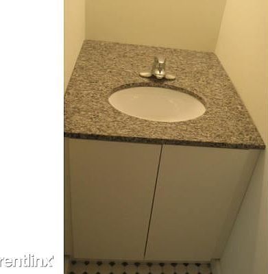 461 Park Dr. #302 Boston - Fenway Shared Unit Photo 2