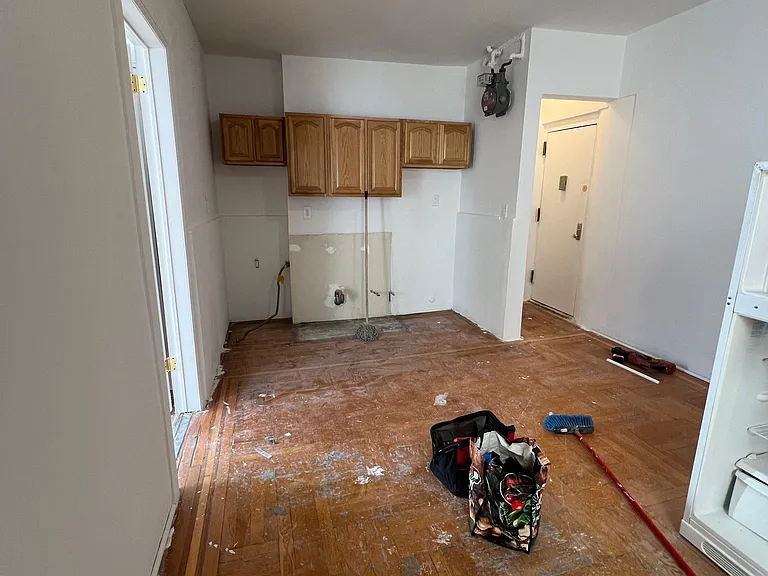 3332 Steuben Ave — Photo 7