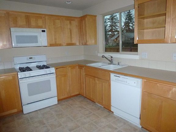 2nd image of 9405 10th Avenue Ct E