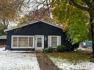 122 E State St APT 2, North Aurora, IL 60542