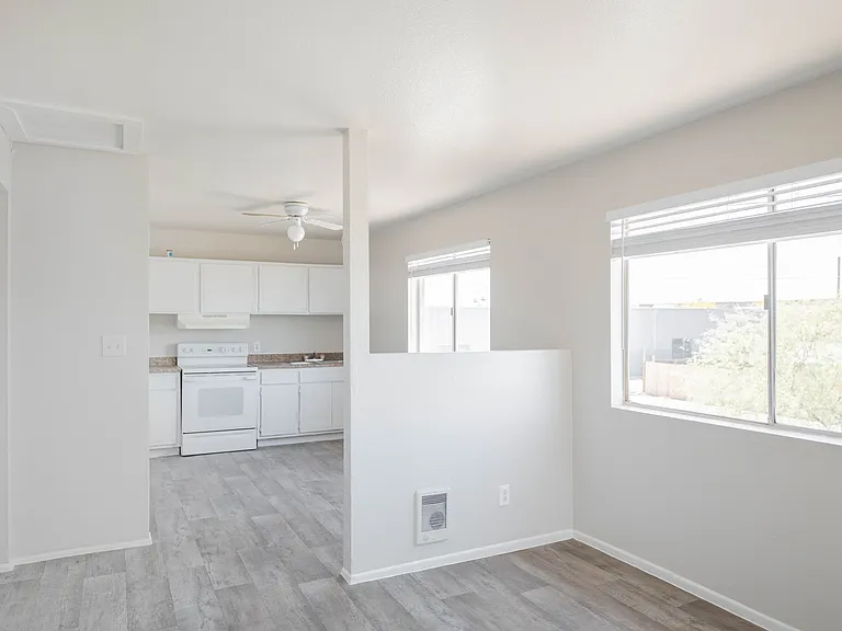 622 N 30th Pl Unit 1 Phoeniix, Az — Photo 1