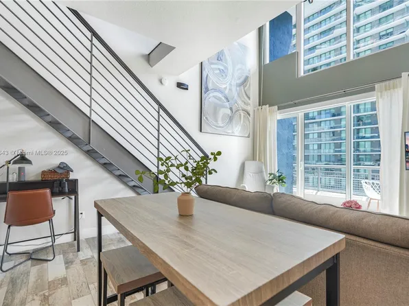 60 SW 13th St APT 2410, Miami, FL 33130