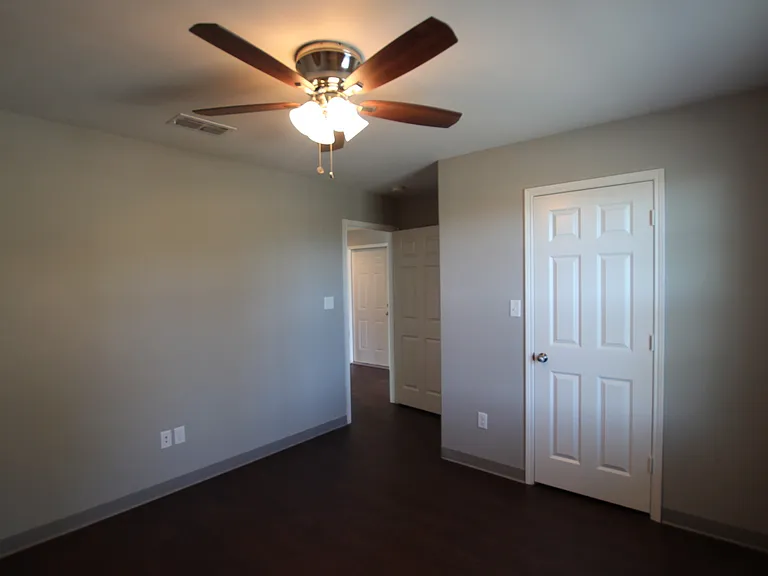 McDonald Duplexes — Photo 17
