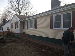 11 Gresham St, Milford, CT 06461