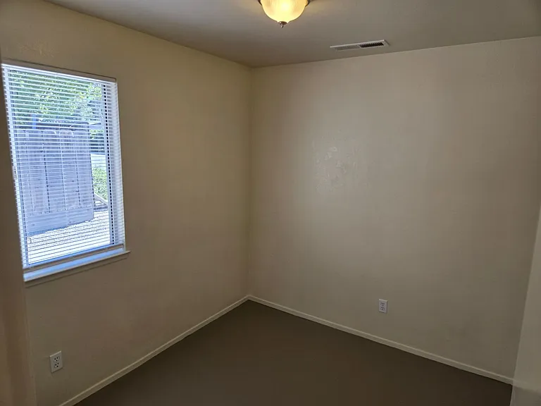 430 N Beech St — Photo 5