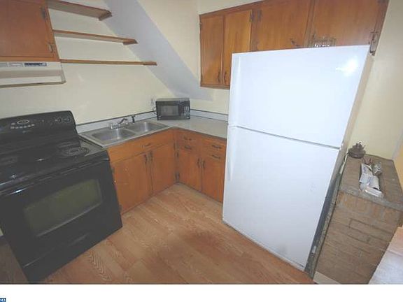 5th image of 204 Spruce Ave