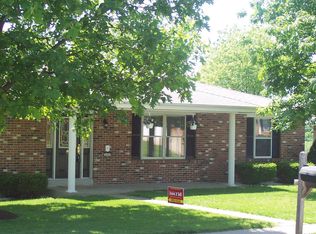 3101 Hawk Dr, Saint Charles, MO 63301