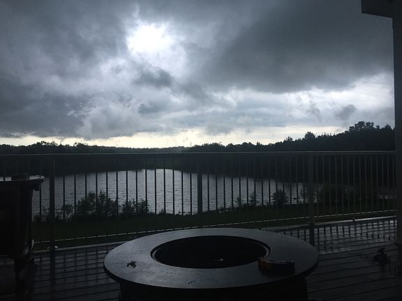 5th image of Lakeview Dr