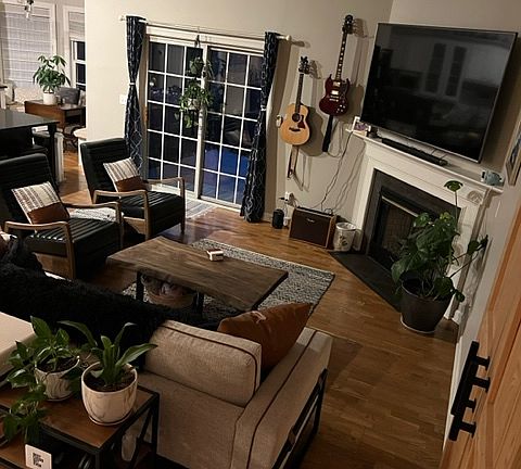 Living room facing the back deck