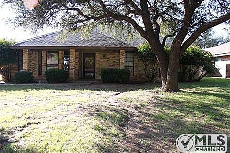 1st image of 3257 Woodlake Dr