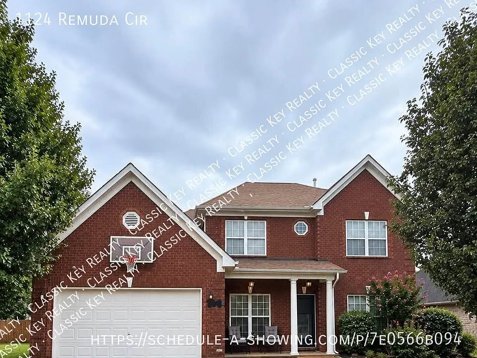 1124 Remuda Cir